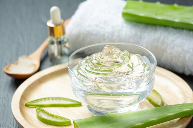 How to Use Aloe Vera for Skin Whitening