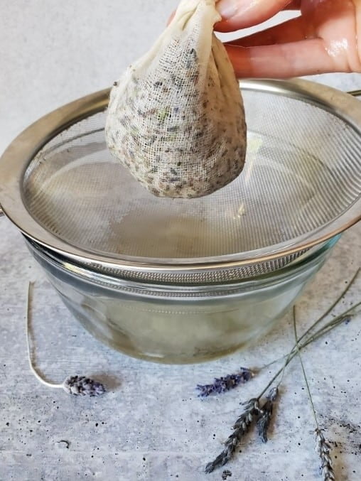 Storing Homemade Lavender Oil