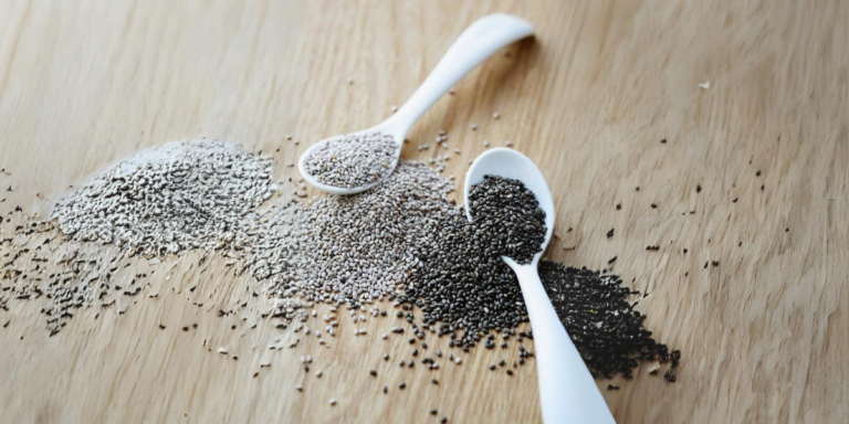 White vs Black Chia Seeds - What's The Difference?