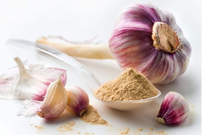 Garlic Powder vs Garlic Salt: The Key Difference Between