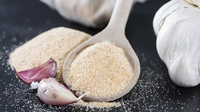 How to Make Garlic Powder at Home Without Dehydrator or Oven